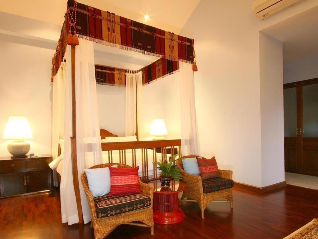 Baan Klang Wiang Hotel Chiang Mai Extérieur photo